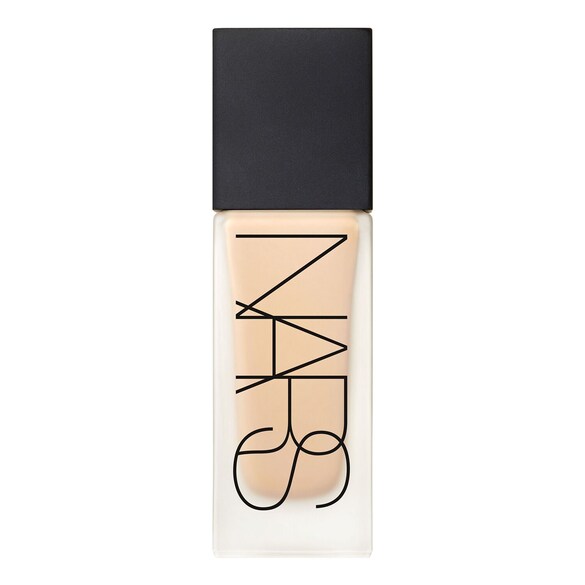 All Day Luminous Weightless Foundation - Lehký rozjasňující kompaktní makeup, NARS