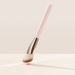 Soft Pinch Liquid – Štětec na tvářenku