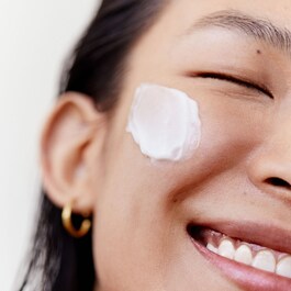 Floral Recovery Calming Mask – Zklidňující noční maska s vitaminy A a C