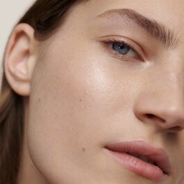 Rose DH Oil Infused Serum – Hydratační olejové sérum s růží na obličej